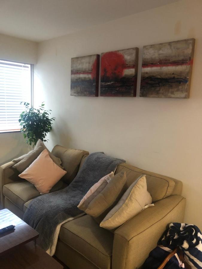 Quiet-Comfy 3 Bedroom Home On A Tree Lined Street In Kits 溫哥華 外观 照片