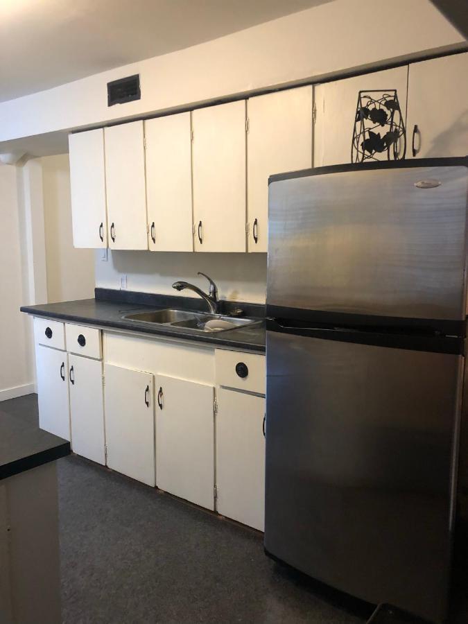 Quiet-Comfy 3 Bedroom Home On A Tree Lined Street In Kits 溫哥華 外观 照片