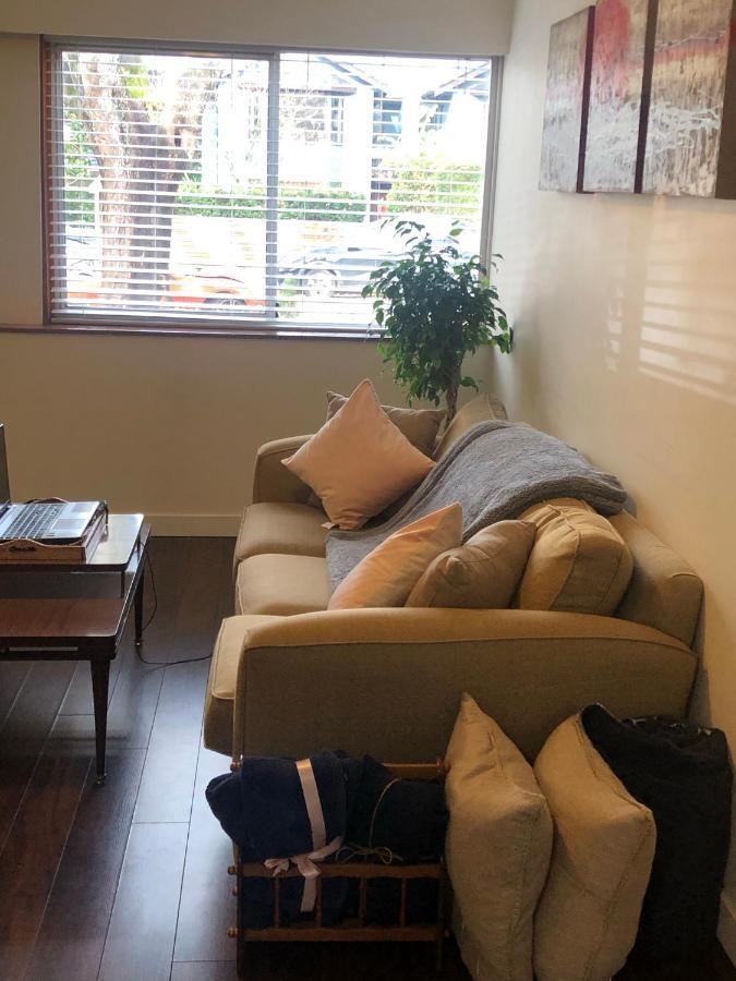 Quiet-Comfy 3 Bedroom Home On A Tree Lined Street In Kits 溫哥華 外观 照片