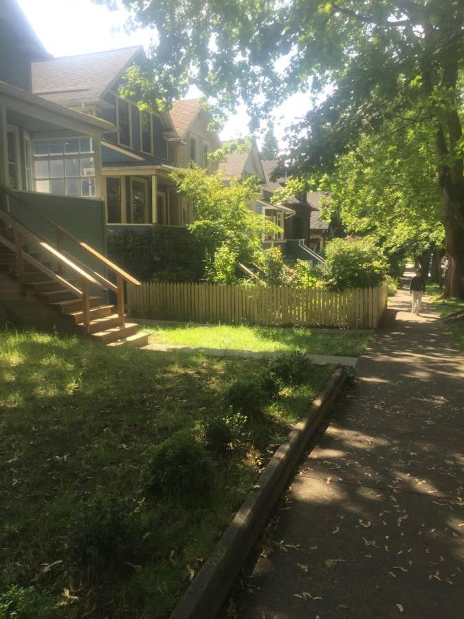 Quiet-Comfy 3 Bedroom Home On A Tree Lined Street In Kits 溫哥華 外观 照片