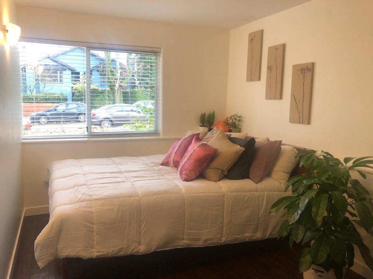 Quiet-Comfy 3 Bedroom Home On A Tree Lined Street In Kits 溫哥華 外观 照片