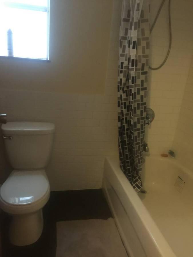 Quiet-Comfy 3 Bedroom Home On A Tree Lined Street In Kits 溫哥華 外观 照片